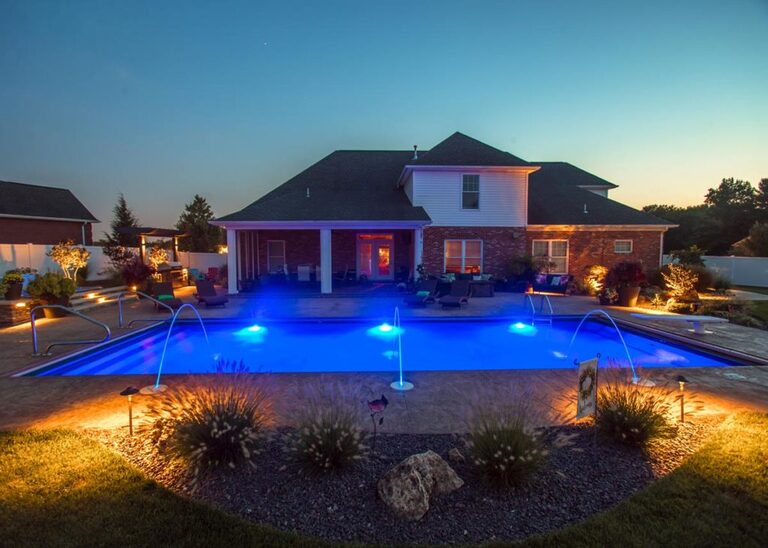 Latham Kingston fiberglass pool — perspective render.